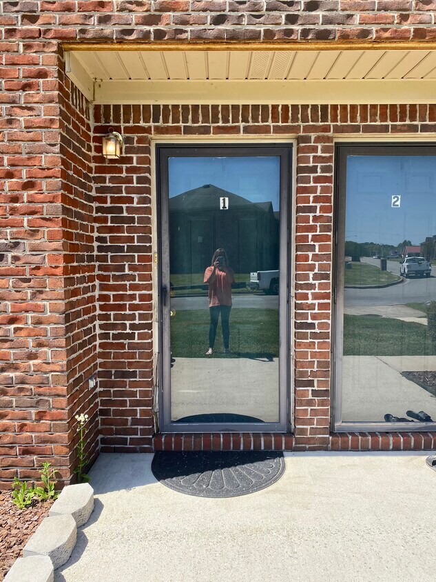 Building Photo - 1208 Goldridge Dr SW