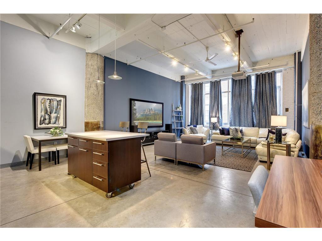 Primary Photo - 700 N Washington Ave