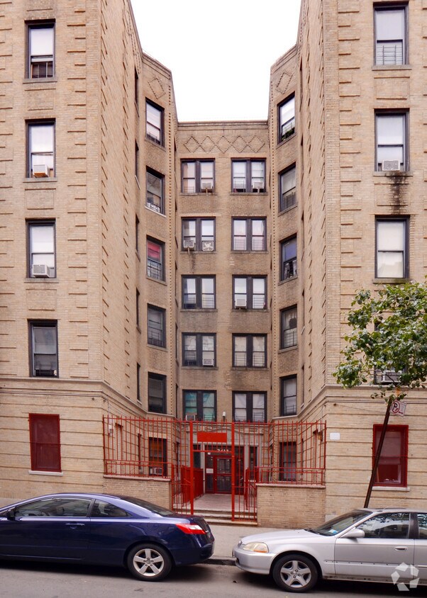 Building Photo - 3418 Gates Pl