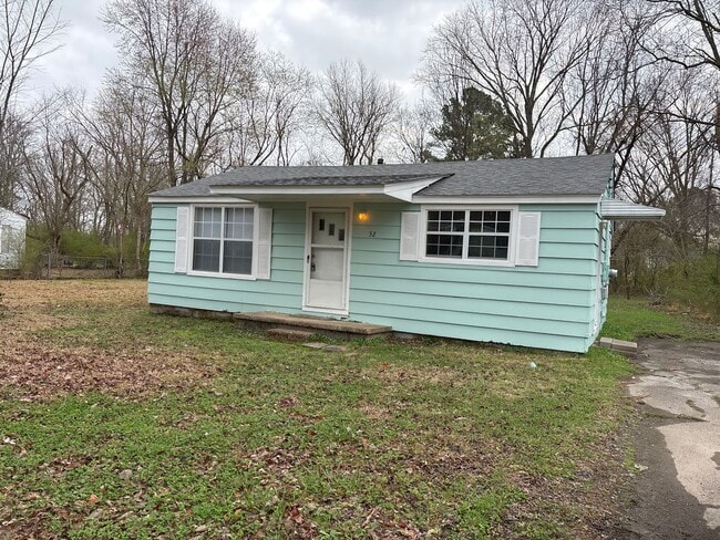 Building Photo - Welcome to Your Spring Home!