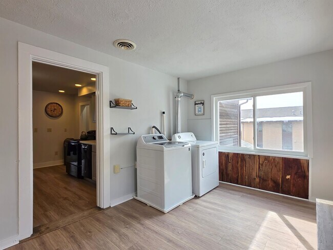 Foto del edificio - 486 Main St