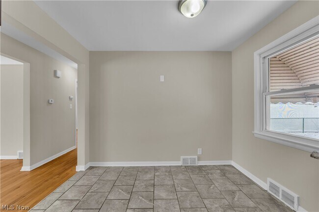 Foto del edificio - 23760 Puritan Ave