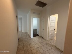 Building Photo - 2425 W Seaver Ave