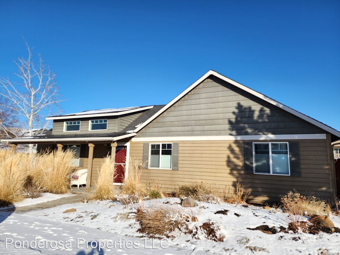 Primary Photo - 3 br, 2 bath House - 188 E Black Butte