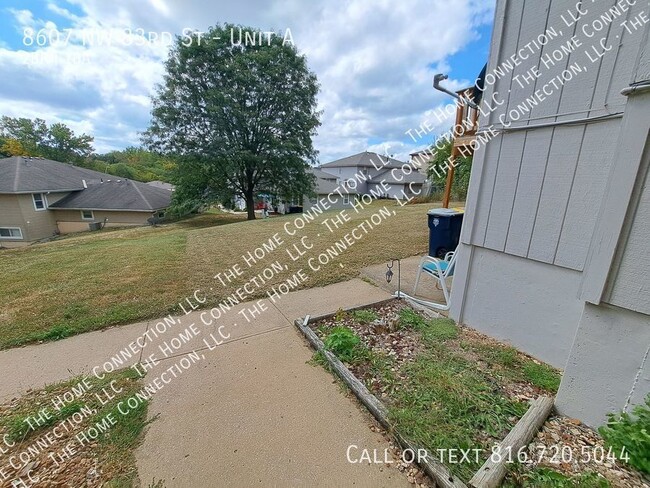 Building Photo - 2 bed/1.5 bath townhome with garage in Par...