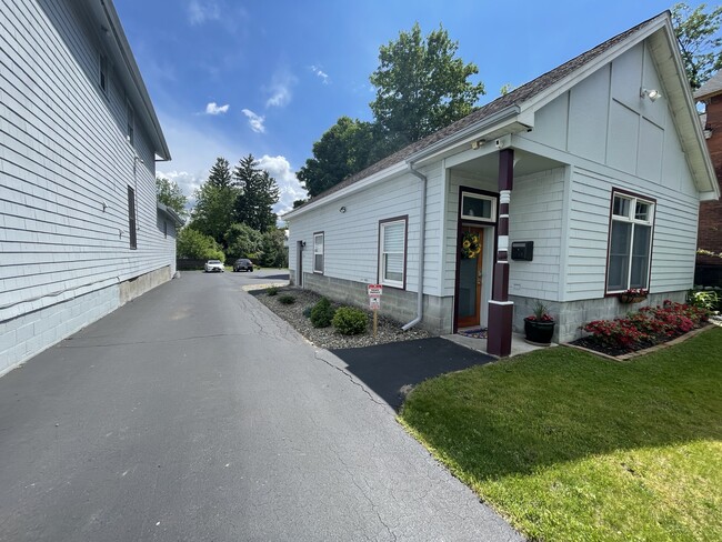 Ample parking - 140 Church St