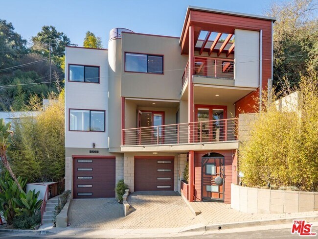 Foto del edificio - 2222 Bancroft Ave