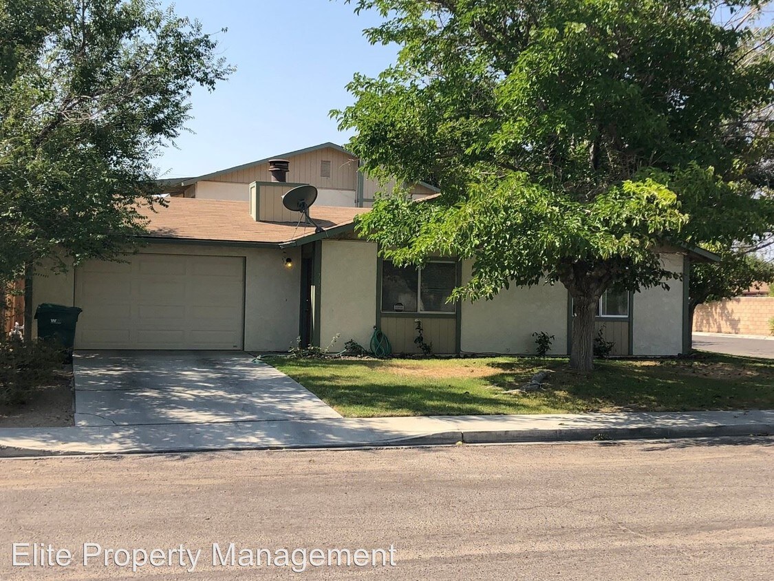 737 W Atkins Ave, Ridgecrest, CA 93555 Room for Rent in Ridgecrest