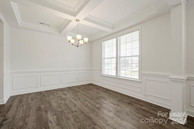 Foto del edificio - 420 Preston Rd