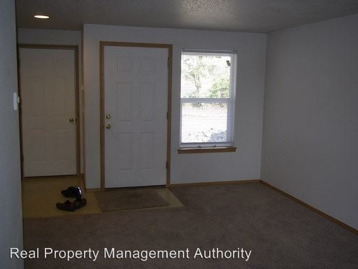 Building Photo - 3 br, 1.5 bath House - 2316 NE Stapleton Road