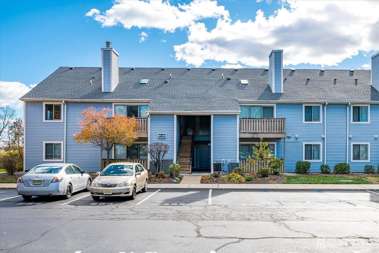 Foto principal - 807 Aspen Dr