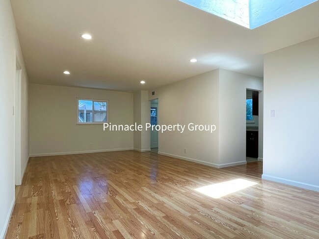 Building Photo - 1449 San Tomas Aquino Rd
