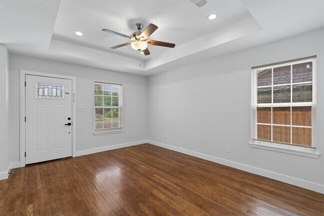 Foto del edificio - 4607 Ribbecke Ave