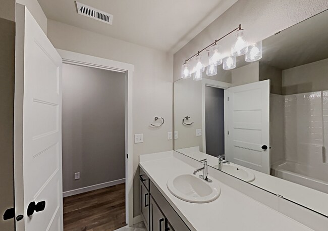 Foto del edificio - 3838 82nd Ave NE