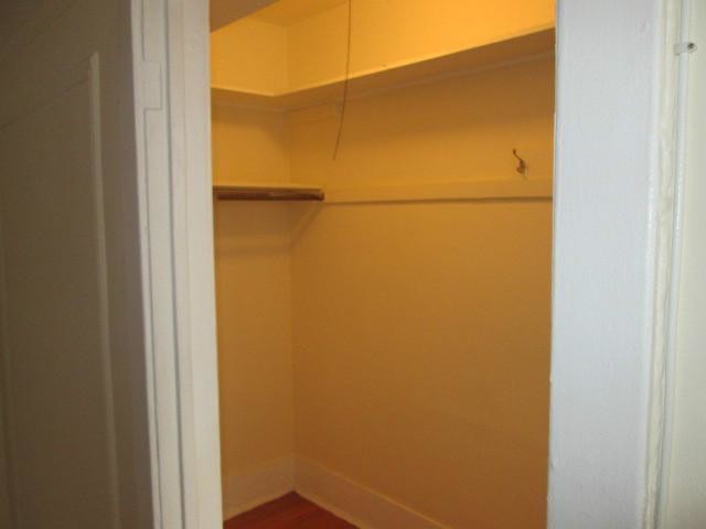 Building Photo - 427 W Belden Ave