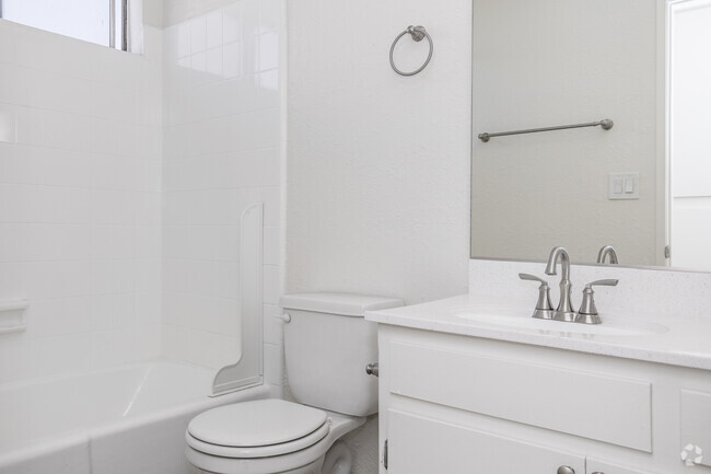 Studio 465-520 SF - Mitchell Arms