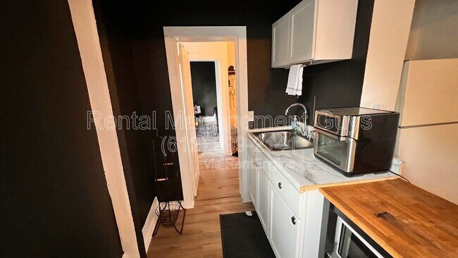 Foto del edificio - 3245 3rd Ave S