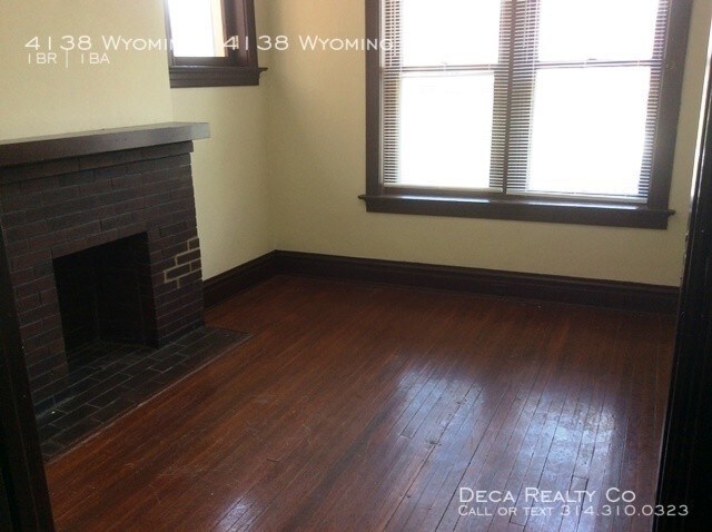 Building Photo - 1 Bedroom Apartment in Tower Grove South