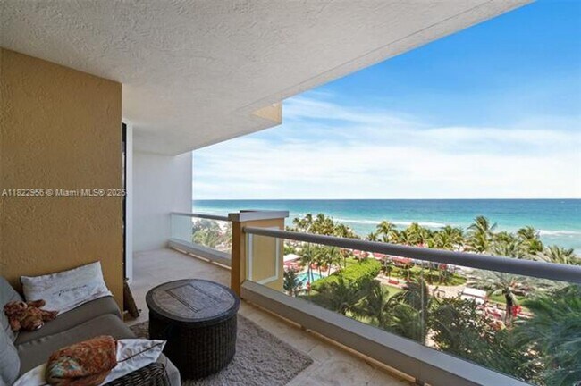 Foto del edificio - 17875 Collins Ave