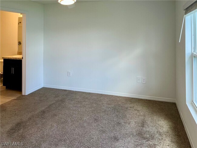 Foto del edificio - 8032 Marsh Cir