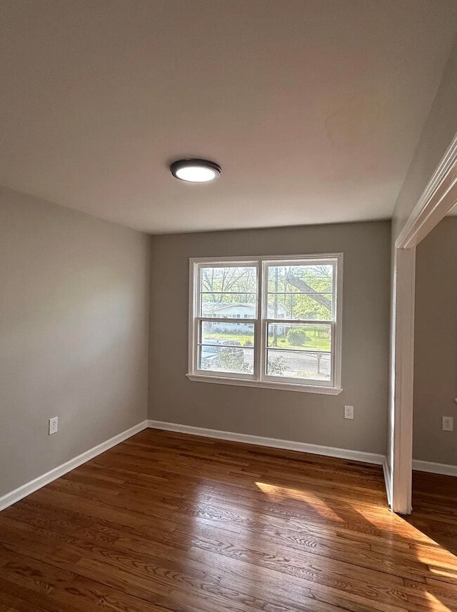 Building Photo - 540 Camellia Rd