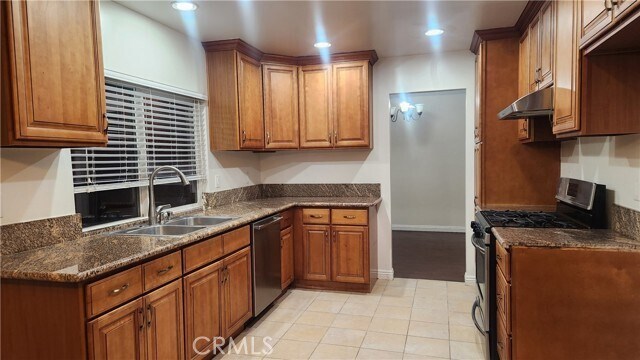 Foto del edificio - 22438 Falconburn Way