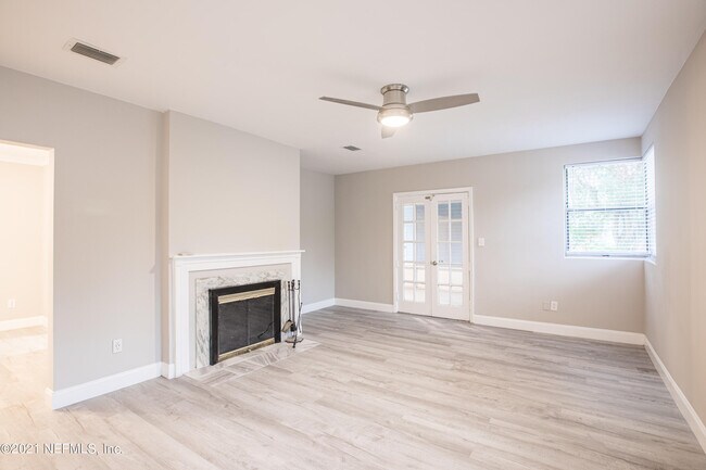 Foto del edificio - 7808 N Pearl St
