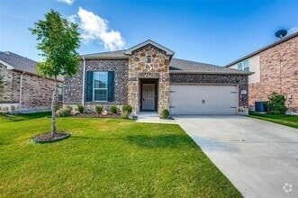 Building Photo - 2055 Rosebury Ln