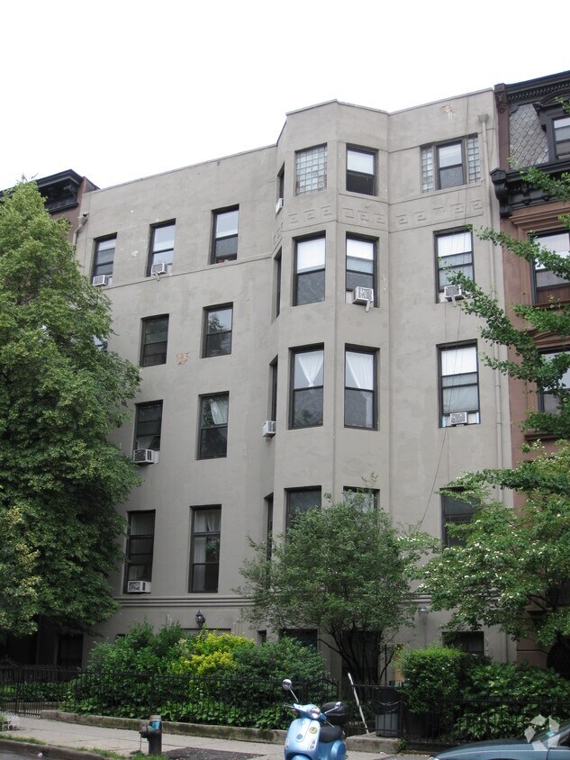 Building Photo - 210 Park Pl