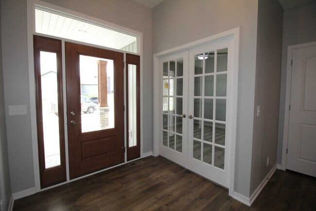 Building Photo - 2168 Rainbow Ave