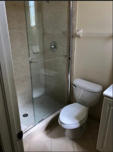 Baño principal - 9217 SW 227th St