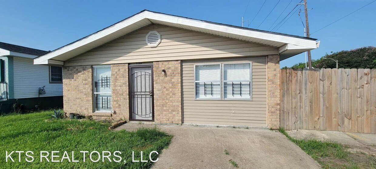 5 br, 1.5 bath House 7680 Avon Park Blvd House Rental in New