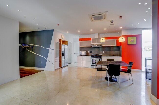 Foto del edificio - 367 1st St