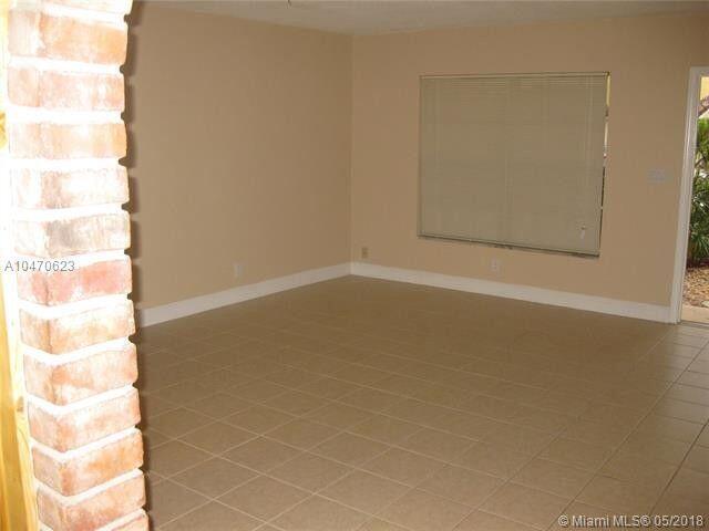 Foto del edificio - 504 SE 13th Dr