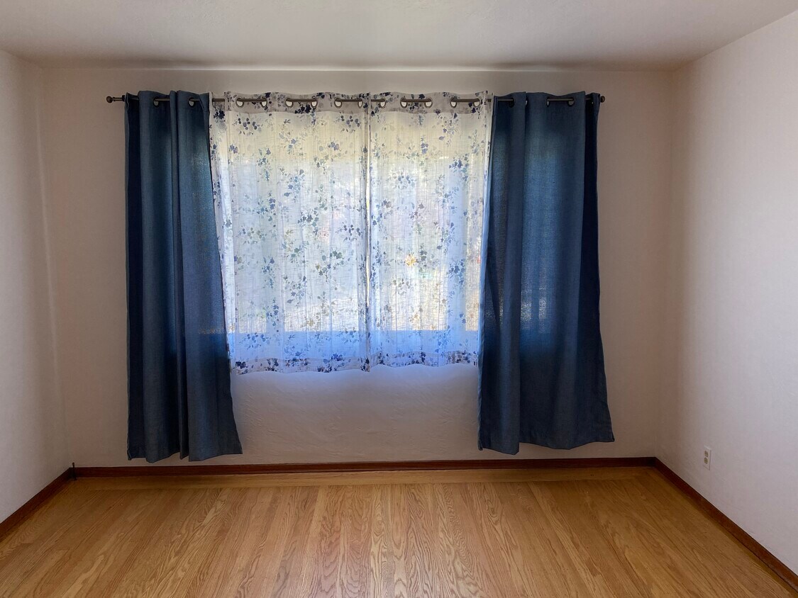 Foto principal - 5263 Proctor Ave
