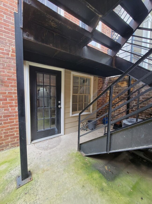 Foto del edificio - **APPLICATION PENDING** JONES LANE GARDEN ...