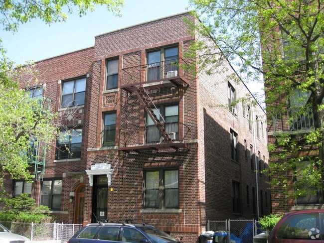 Building Photo - 25-33 36th St