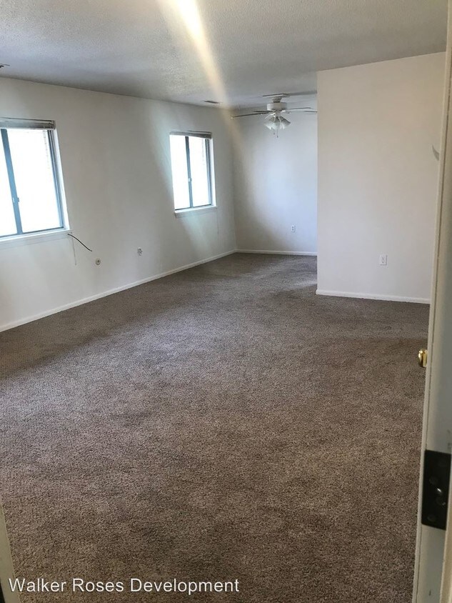 Primary Photo - 1403 Peninsula Dr