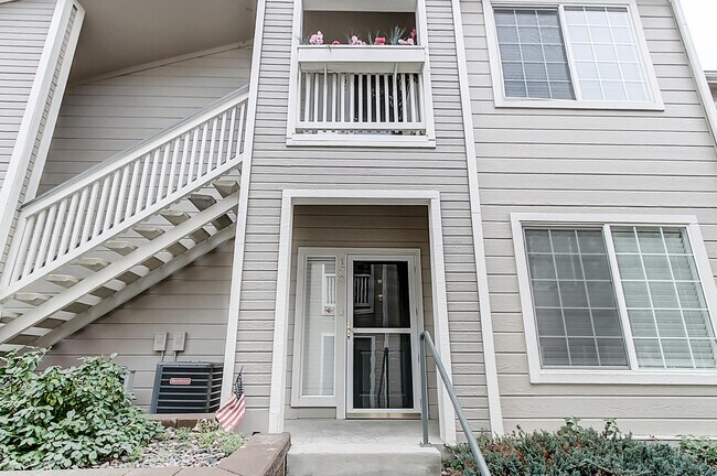 Building Photo - 8381 Pebble Creek Way