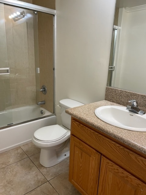 1 of 2 bathrooms - 14628 Sylvan St