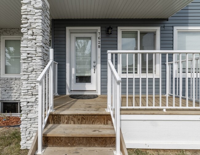 Building Photo - 7628 Mapleford Blvd