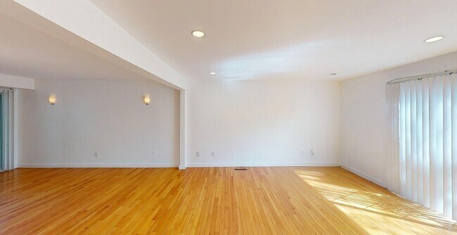 Foto del edificio - 22-24-24 Broadlawn Park