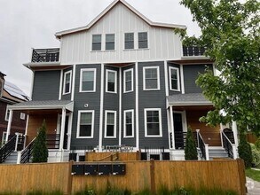 Building Photo - 13R Belknap St