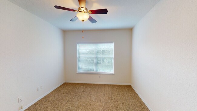 Interior Photo - Ashton at Waterford Lakes