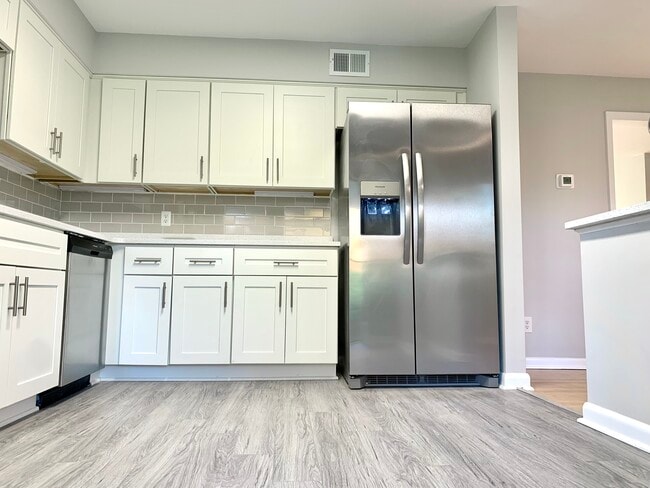 Building Photo - 110 Marcy St