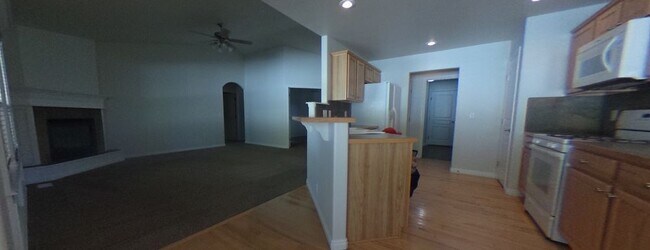 Building Photo - 2603 S Burgdorf Way