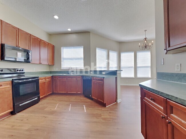 Foto del edificio - 695 Timbermill Ln