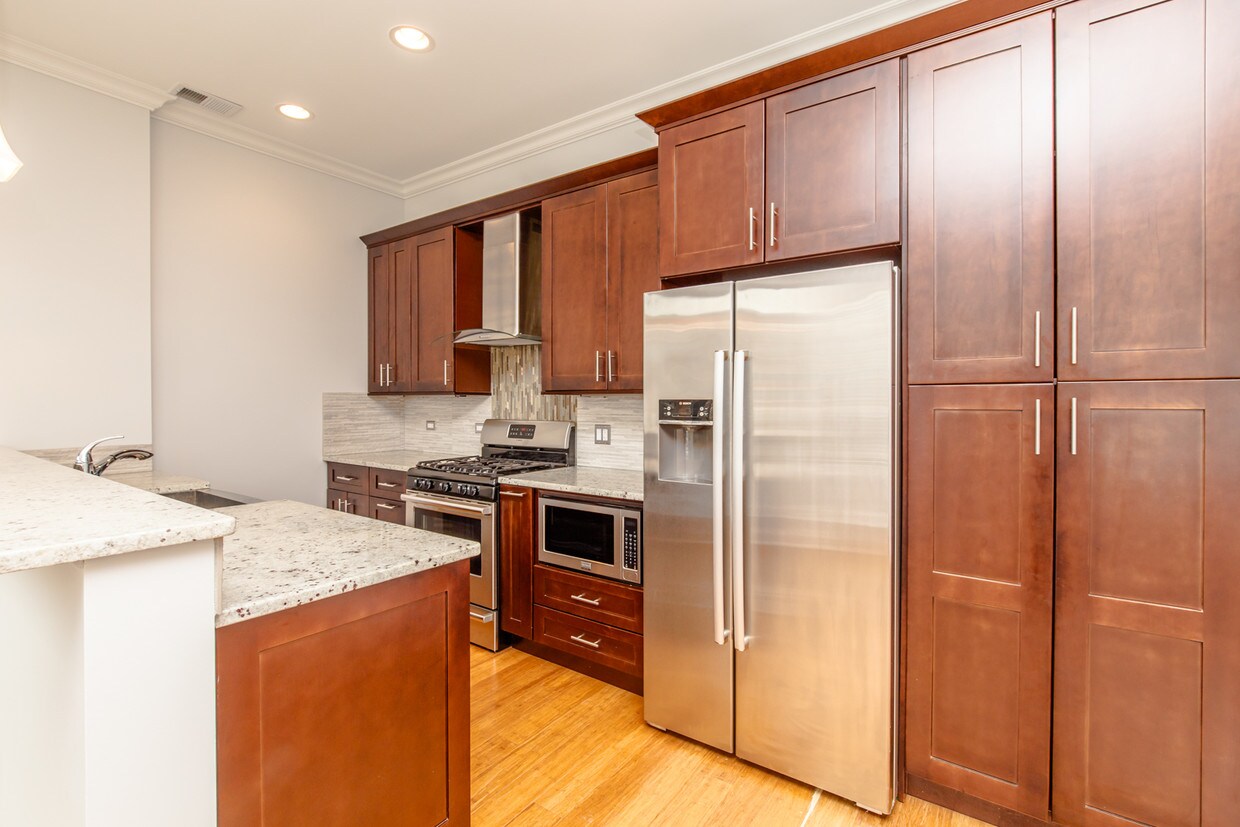 Foto principal - 1002 W Van Buren St