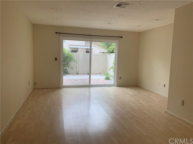 Foto del edificio - 13410 Village Dr