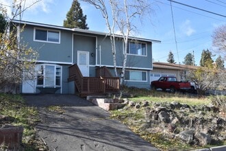 Building Photo - 140 S Rogers St